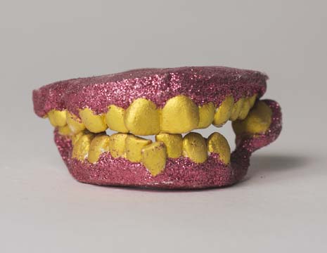 Goldteeth with Pink Glitter, 2018